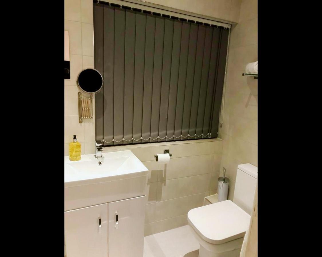 Anson Studios Walsall M6, J10 Екстериор снимка